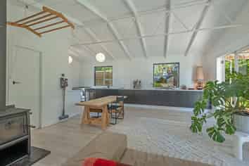 23 Barling Street, Himatangi Beach