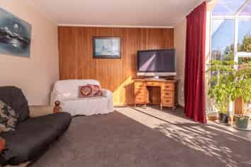 30 Henley Street, Westport