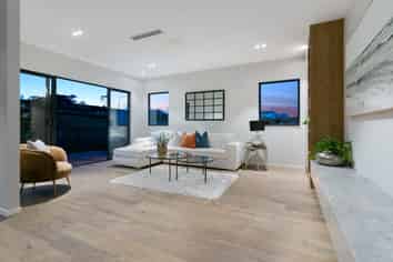 5 Kumukumu Road, Long Bay