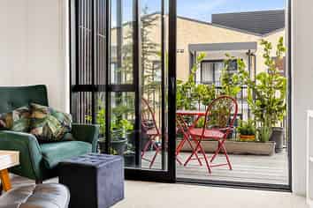 202/1 Sidney Wallingford Way, Hobsonville