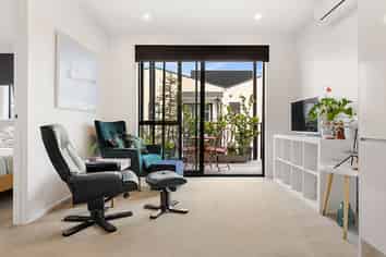 202/1 Sidney Wallingford Way, Hobsonville