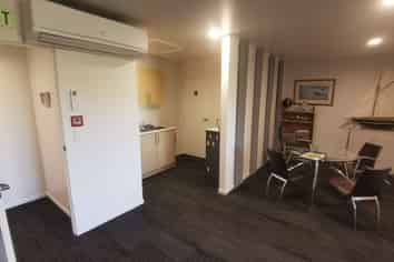 Immaculate 100sqm Office, Silverdale