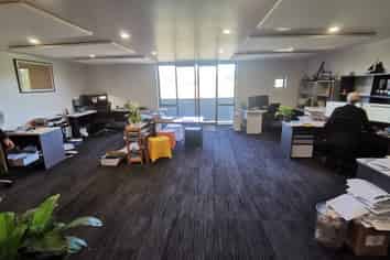 Immaculate 100sqm Office, Silverdale