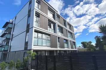 207/9 Walmer Road, Point Chevalier