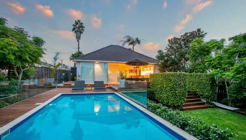  Point Chevalier, Point Chevalier