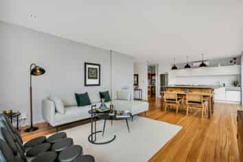  Point Chevalier, Point Chevalier