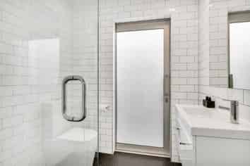  Point Chevalier, Point Chevalier