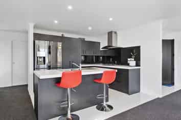 10 Inuwai Street, Glenview