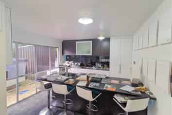 Sharp Wairau Industrial - 260m²