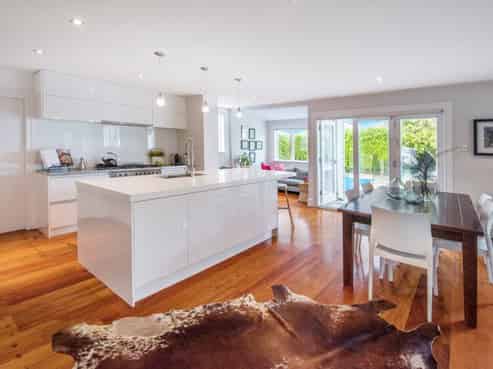 16 Burgess Road, Cheltenham, Devonport