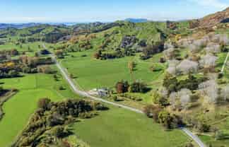 899 Tauwhareparae Road, 