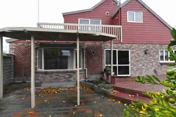 2/17 Puriri Street, Hilltop