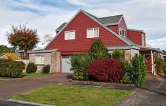 2/17 Puriri Street, Hilltop