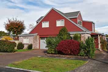 2/17 Puriri Street, Hilltop