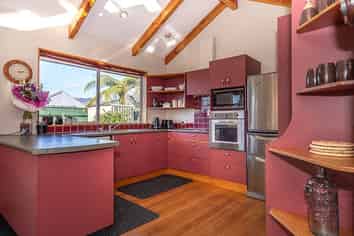 6 Harkness Place, Westport