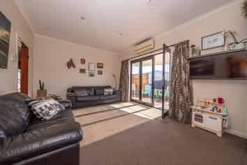 147 Queen Street, Westport