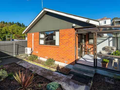 8 Phillips Street, Kensington