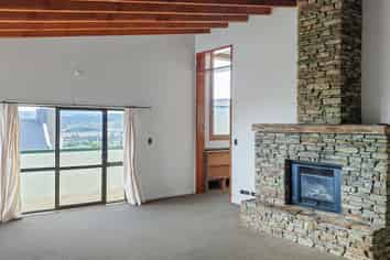 1 Bunker Way, Strathmore Park