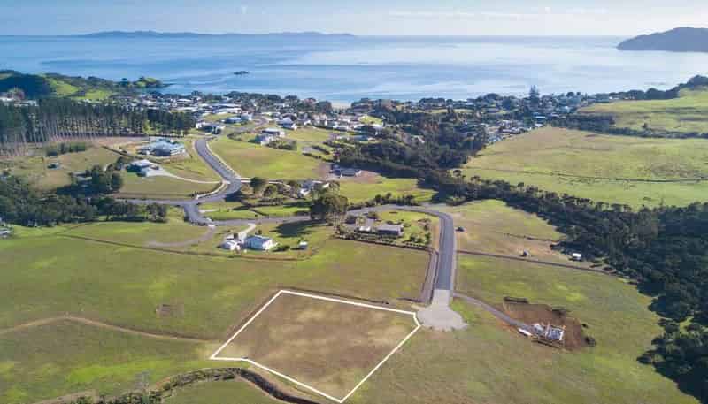 12 Amelie Place, Coopers Beach