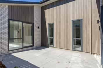 57 Waituarua Drive, Takanini