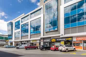 Retail space with views!