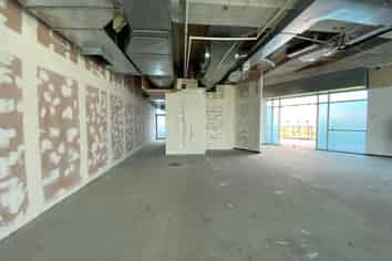 Retail space with views!