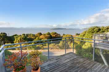 23/2 Onslow Road, Khandallah