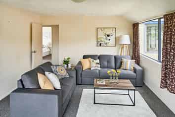 2/31 Bould Street, Johnsonville