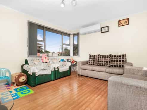 8 Thompson Terrace, Manurewa