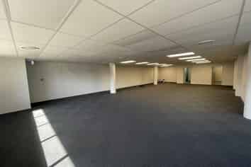 CBRE - Quality Sun Drenched Office