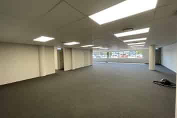 CBRE - Quality Sun Drenched Office