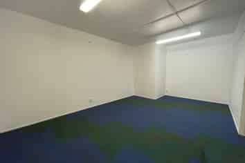 CBRE - Secure Manukau Office Space