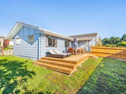 2 Whitechapel Grove, Stokes Valley