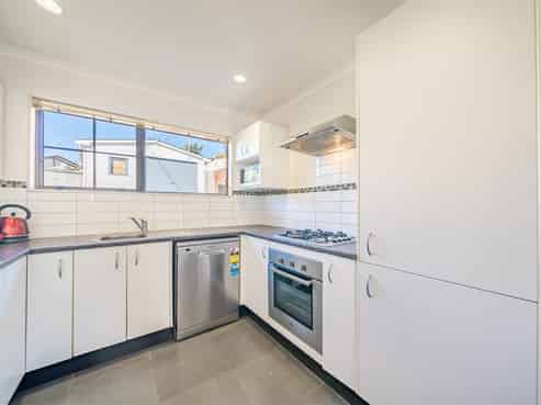 2 Whitechapel Grove, Stokes Valley