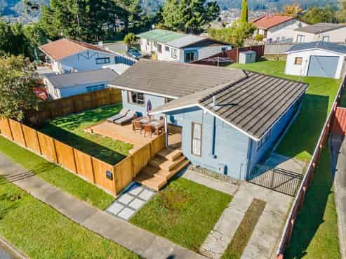 2 Whitechapel Grove, Stokes Valley