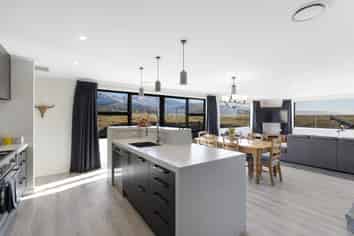 14 Crawford Lane, Alexandra