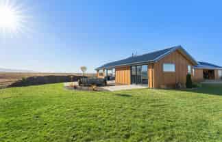 14 Crawford Lane, Alexandra