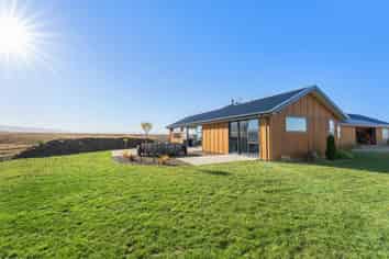 14 Crawford Lane, Alexandra