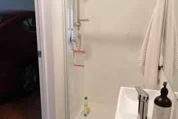 24/17 Lyon Avenue, Mount Albert