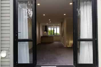 24/17 Lyon Avenue, Mount Albert