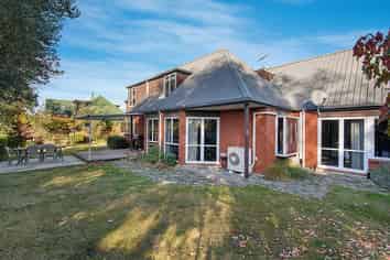 5/37 Avonhead Road, Avonhead