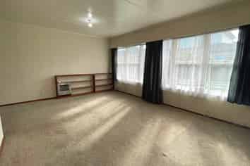 2/24 Britton Avenue, Mount Roskill