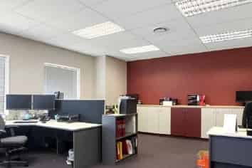 2,916 sqm Airport Location