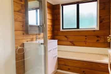 2/60 Sycamore Drive, Sunnynook