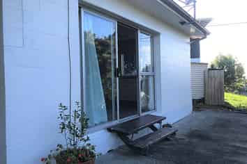 B/27 Peter Terrace, Castor Bay