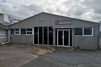 Warehouse storage + office in Mangere Bridge