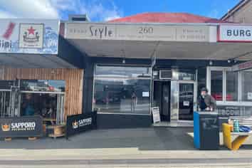 PRIME RETAIL LOCATION - 70M² SHOP