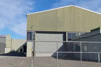 1552 sqm Warehouse / Office - Bromley