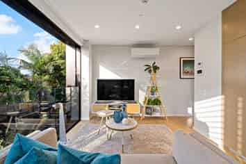 8/236 Kepa Road, Mission Bay