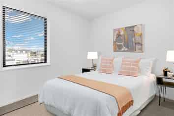 G05/165 Lake Road, Northcote